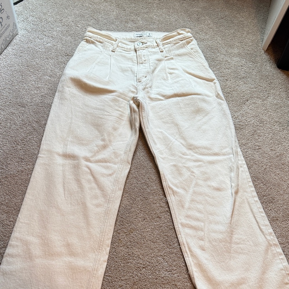 Abercrombie & Fitch The 90s Relaxed High Rise Jeans